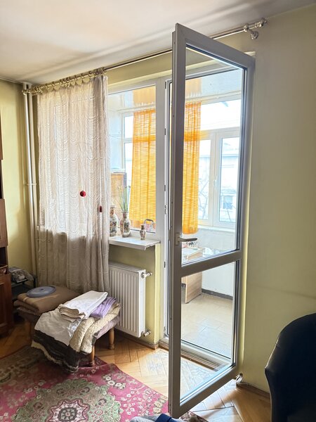 Camil Ressu 42, vand apartament 2 camere decomandat,